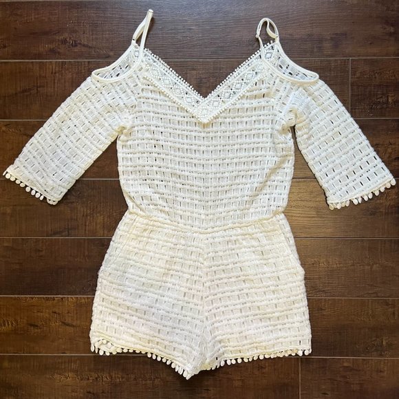 California Moonrise Romper with Pockets, Boho chic, size small, VACATION TIME! - Picture 2 of 8